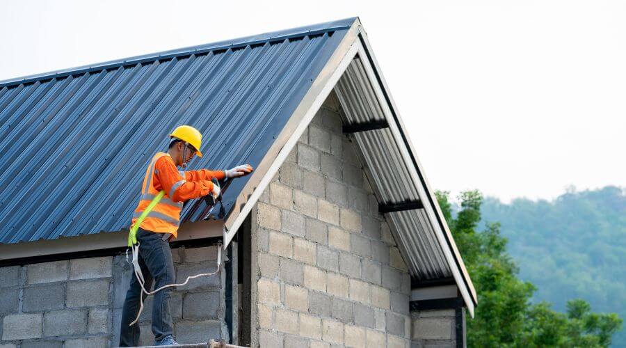 Professional gutter cleaning in Heislerville, NJ